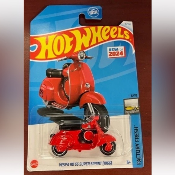 Hot Wheels Other - Hot Wheels 2024 Vespa Super Sprint Scooter Motorcycle Toy Car Figure